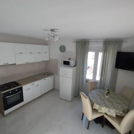 Апартаменти Ivana Трогір