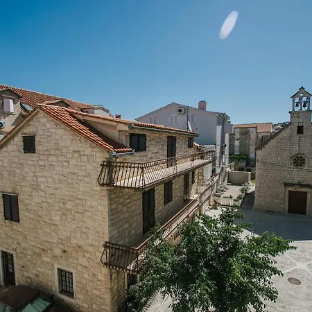 Апартаменты Ivana *