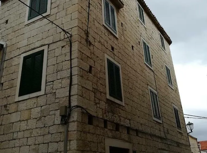 Ivana Appartamento Traù