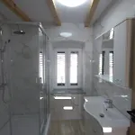 Ivana * Τρογκίρ